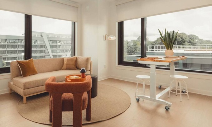 Old Fourth Ward Hotel | Urban-Chic Haven | Perfect for Market Trips, Park Walks & City Exploring