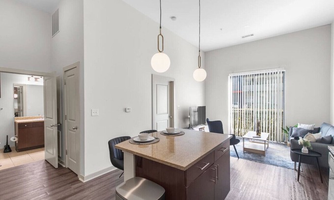 Five Points South Condo | ~Urban Chic meets Comfort: 2BD|Sleeps 5 with Pool~