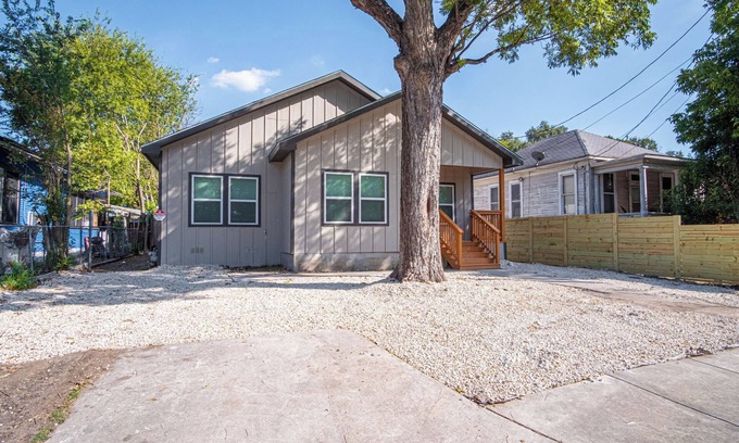Denver Heights House | Urban Delight 4BR/3BA Near City Center