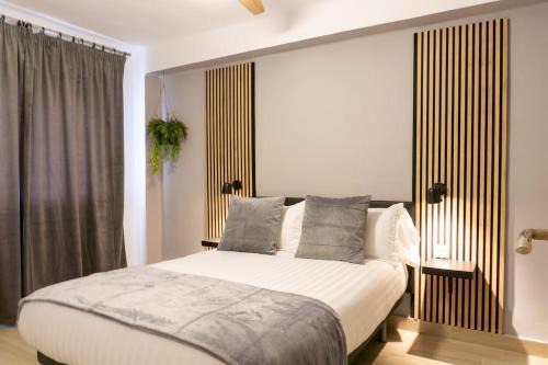Cruz de Humilladero Apartment | Urban Light Stay