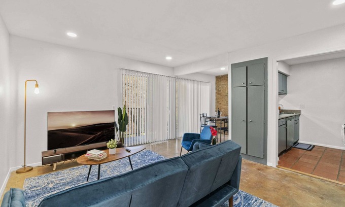 Bouldin Apartment | Urban Nest The Perfect Location Free Pkg