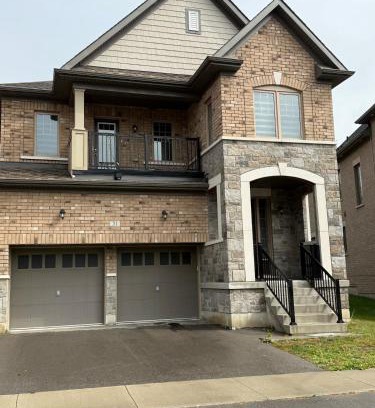 Whitby House | Urban Retreat 4BR