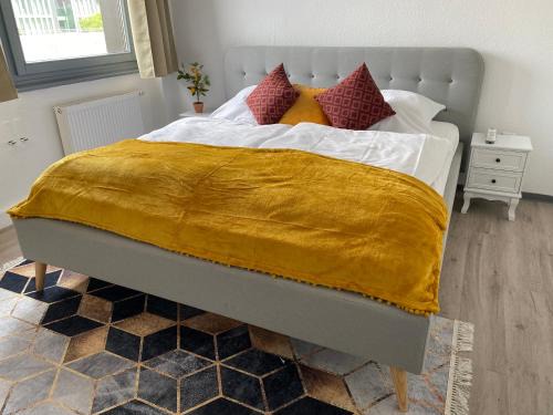 Rathaus Apartment | UrbanSuites - Modern & Zentral in der City - Dein Zuhause in Stuttgart