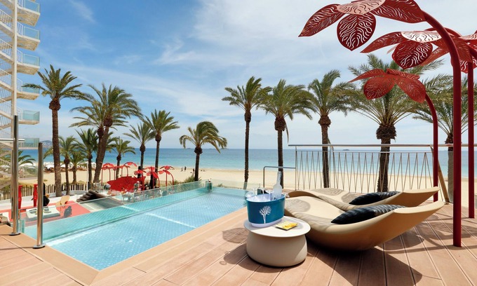 Ibiza Town Hotel | Ushuaïa Ibiza Beach Hotel - Adults Only - Club Entrance Included