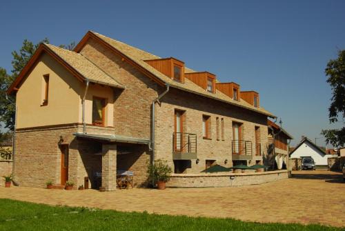 Gyula Apartment | Várárok Apartman