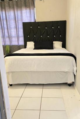 Vanderbijlpark House | Vaal Self Catering close to Vaal Mall and Aquadome