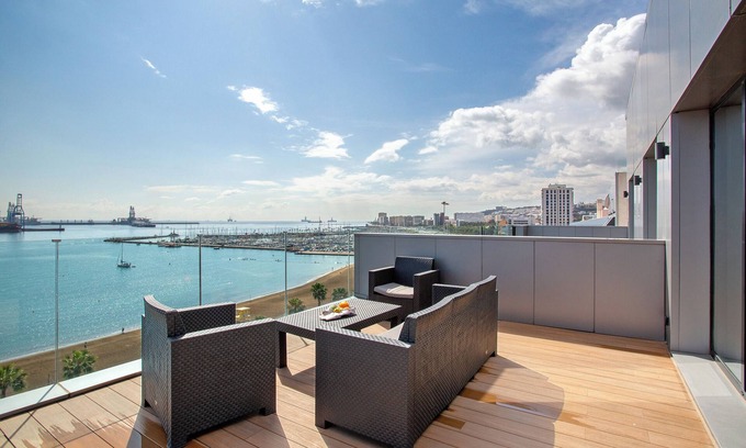 Las Palmas de Gran Canaria Apartment | Vacation Apartment 'Penthouse Sun Beach Best View' with Sea View and Air Conditioning