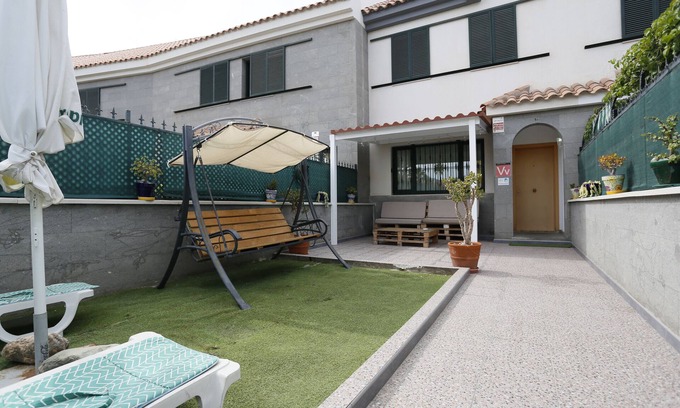 San Fernando Apartment | Vacation 'Masvacation Calle Lanzarote B' with Private Terrace, Wi-Fi and Air Conditioning
