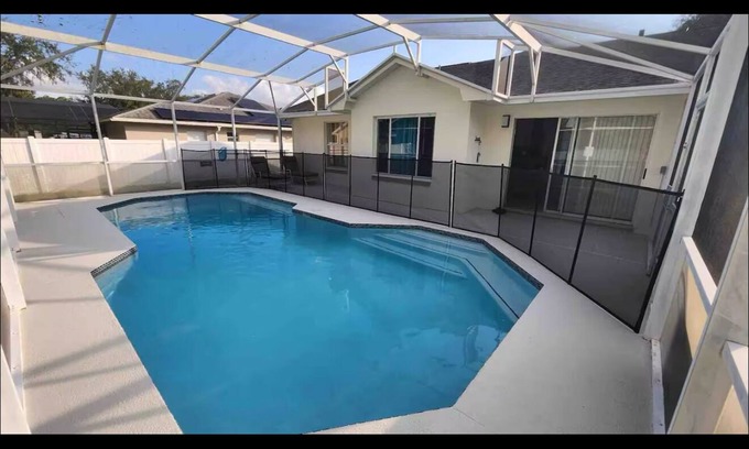 Doral Woods House | Vacation 3-bed/2bath house with renovated pool!