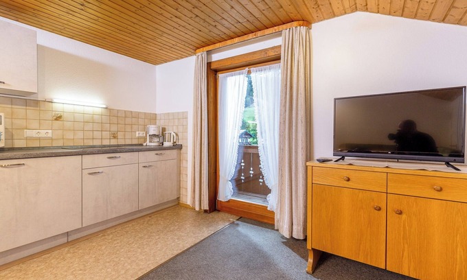 Reit im Winkl Apartment | Vacation apartment with balcony and mountain view, 72 sqm in a central location