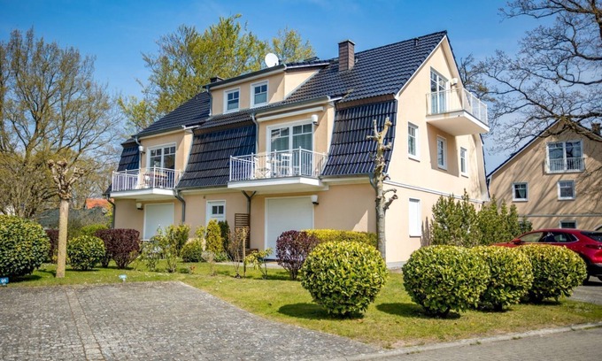 Graal Mueritz Apartment | Vacation apartment F5 - 3-room apartment near the beach for 5 people with WiFi and wallbox