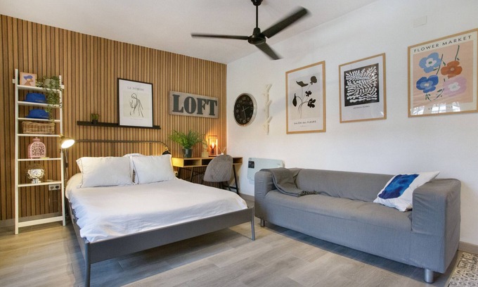 San Cristobal de La Laguna Apartment | Vacation Apartment 'Loft La Laguna' with Shared Terrace, Shared Garden and Wi-Fi