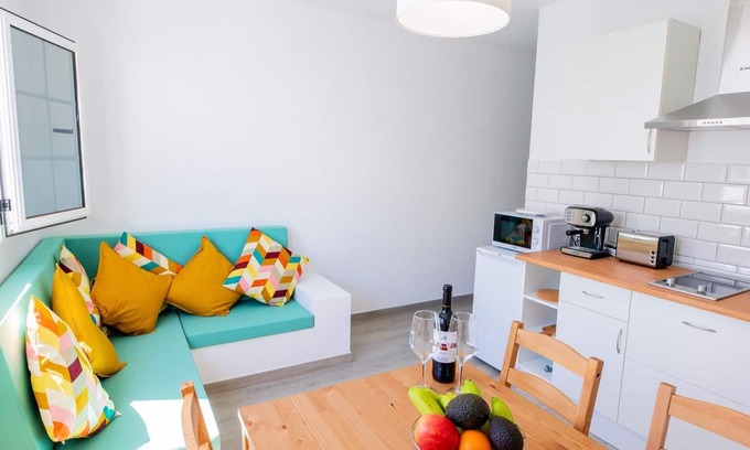 Arrieta Apartment | Vacation Apartment 'Maresia' with Sea View and Wi-Fi