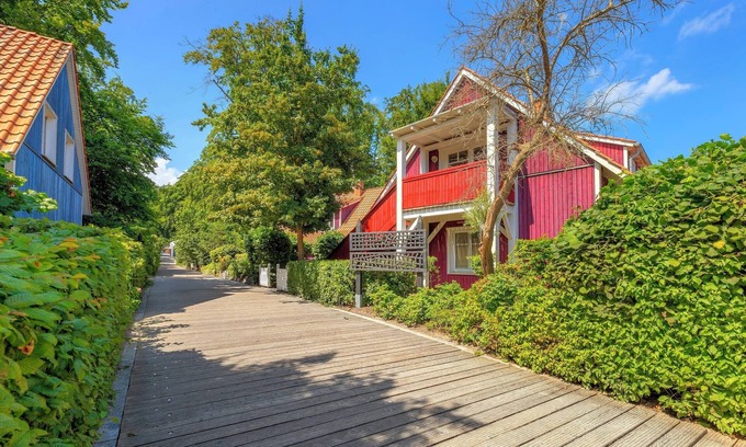 Ueckeritz Apartment | Vacation apartment with private sauna and fireplace, right on the beach.