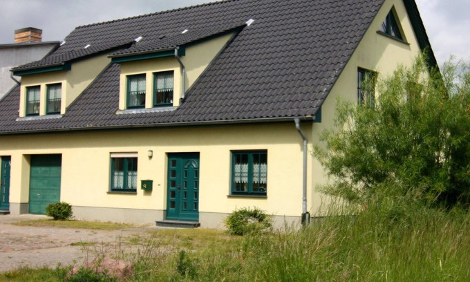 Wolgast Apartment | Vacation Apartment Zum Schlossplatz, Wolgast