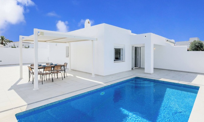 Cala Blanca House | Vacation Home "Villa Izarenar" with Private Pool