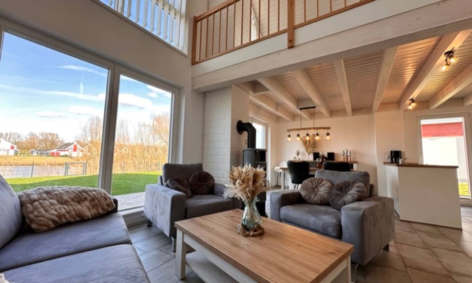 Nordhorn House | Vacation home by the lake with fireplace, sauna and whirlpool