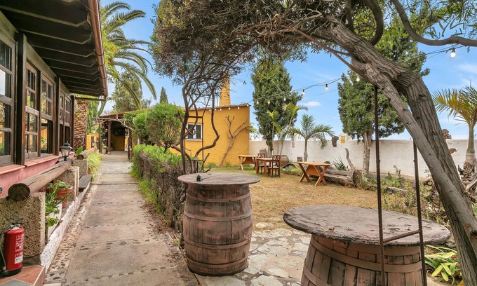 Guimar House | Vacation Home 'CASA 6' with Shared Terrace, Shared Garden and Wi-Fi