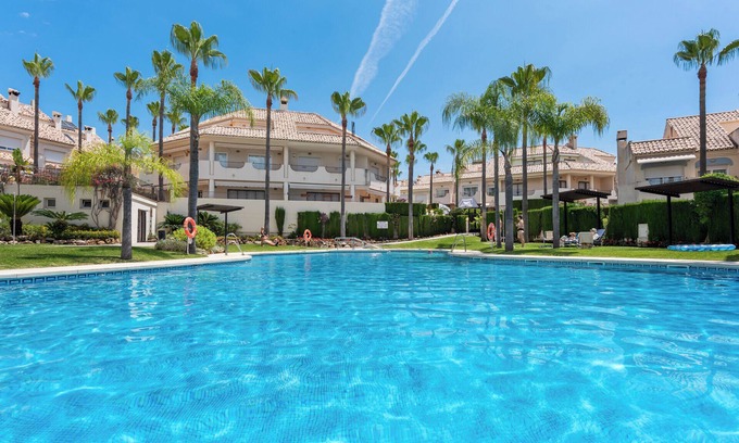 Marbella House | Vacation Home 'Costabella' with Sea View, Wi-Fi and Air Conditioning