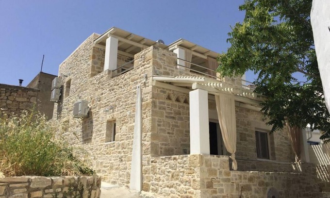 Pitsidia House | Vacation home Fabrika - enjoy a relaxing vacation.