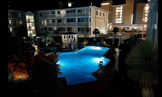 Northeast Virginia Beach Resort | Vacation home for a family