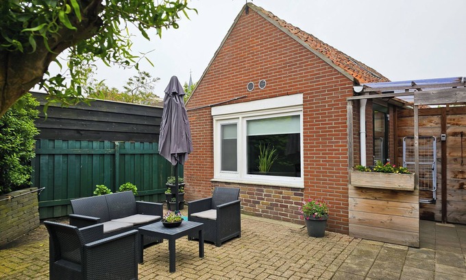 Gapinge Apartment | Vacation home 'logeerhuis' for rent in Gapinge for 4 persons and 2 dogs!