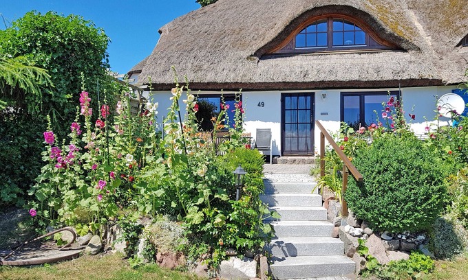 Gross Zicker Apartment | Vacation home with thatched roof and quiet location