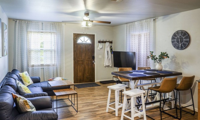 Navarre House | Vacation House, 2 Miles to Beach, Smart TVs, Grill