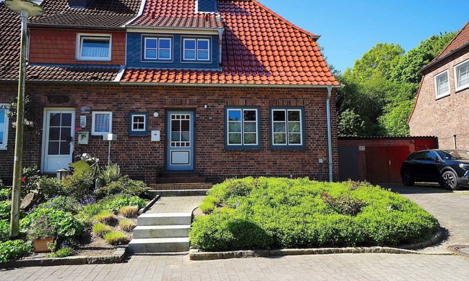 Eckernfoerde House | Vacation in the sunny vacation home Tante Inge in the Eckernförde Bay!