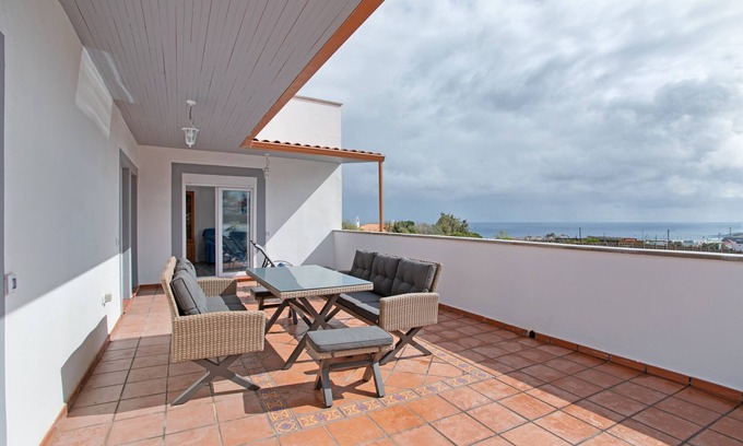 Moya Apartment | Vacation 'Los Adejo' with Shared Terrace, Shared Garden and Wi-Fi
