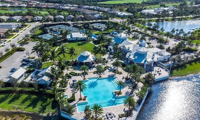 Rural Estates House | Vacation Paradise in Greyhawk gated community, Naples