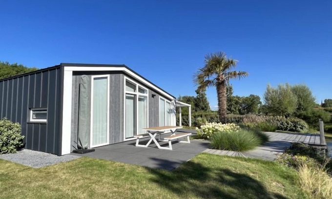 Wemeldinge House | Vakantiehuis Ruisweg 80 by Interhome