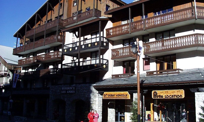 Val-d'Isere Apartment | Val d'Isere Full center : STUDIO-CABIN 31m2 WiFi & parking for 4 guests, max. 5