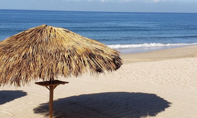 Cerritos Condo | Valeria's Beautiful Condo For 5 By The Sea