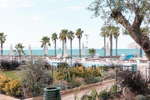 Margherita di Savoia Hotel | Valerio Resort beach club