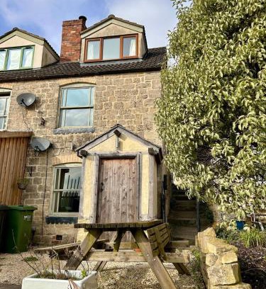 Stroud House | Valley View Cottage by MaisonPro