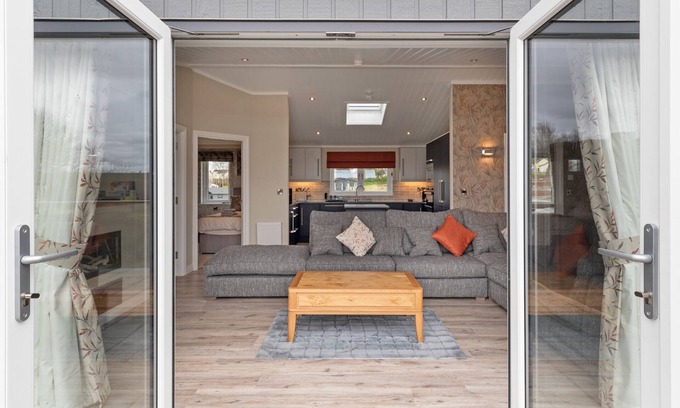 Penally Ski Chalet | Valley View - Luxury Lodge, Hot Tub, Walk to Beach