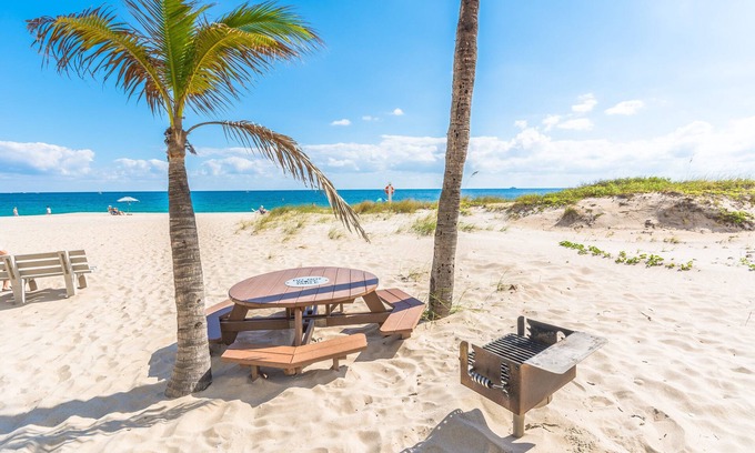 Terra Mar Island Estates House | VALUE! Great 3BR Pool Home - Casa Terra Mar! Walk to the beach!