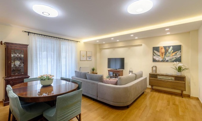 Neos Kosmos Apartment | Vanesa's House
