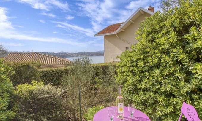 Bandol Apartment | Vanille by Interhome