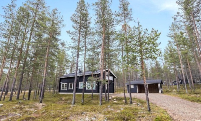 Akaslompolo House | Vaskoolihippu A by Interhome