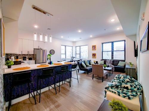 Constable Hook Apartment | Vast Fully Furnished 2-Bed Close to NYC