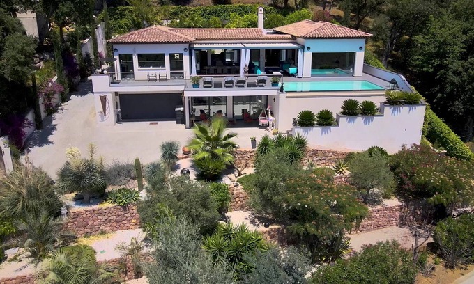 Les Adrets-de-l'Esterel Villa | Vaste Demeure D'architecte