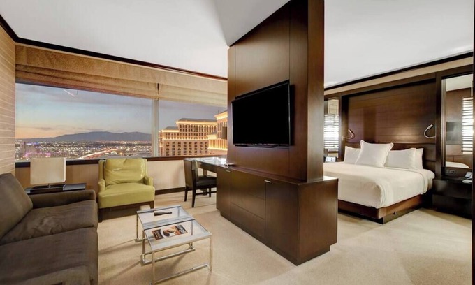 Las Vegas Strip Apartment | Vdara Deluxe Suite with Gorgeous Bellagio & Sphere Views!
