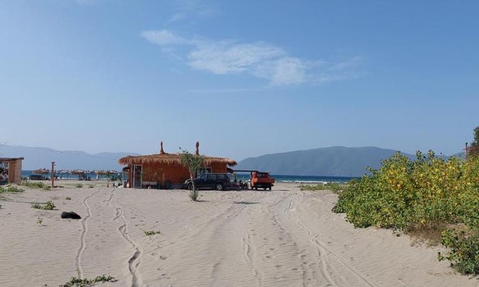 Mbrostar-Urë Apartment | Vecchia spiaggia, mare, palazzo bianco di Pilo, Appartamento n° 28, 7° piano, Valona