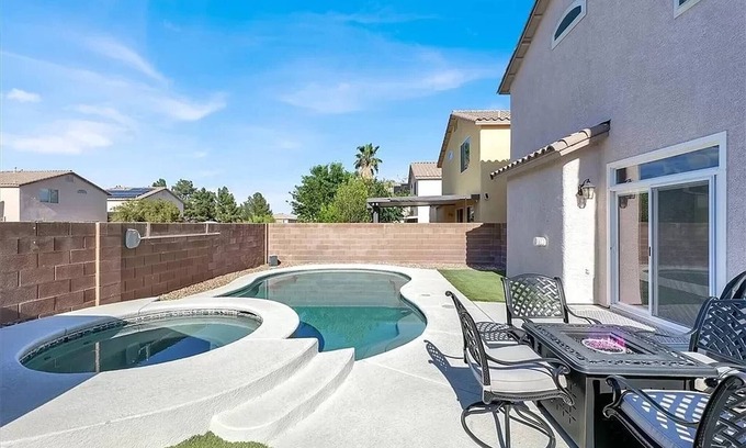 Spring Valley House | Vegas 31 Day+ | Pool & Spa