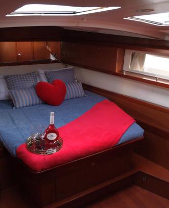 Belem Boat Rental | Veleiro Jakata