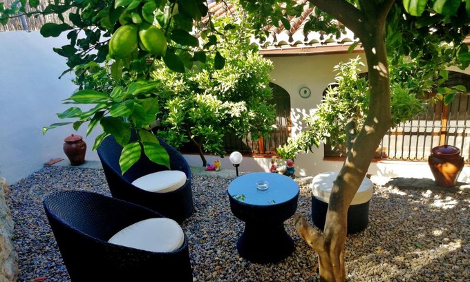 Velez de Benaudalla House | VELEZ NAZARI LA CHOZA