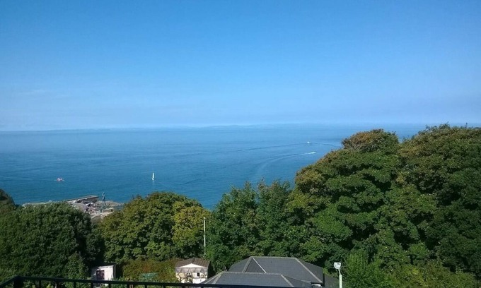 Hele House | Verity and Ilfracombe Harbour View