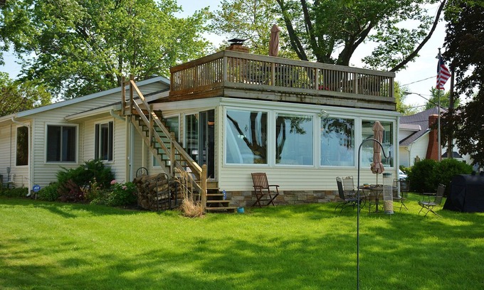 Vermilion House | Vermilion Ohio Beautiful Lake Front Beach House